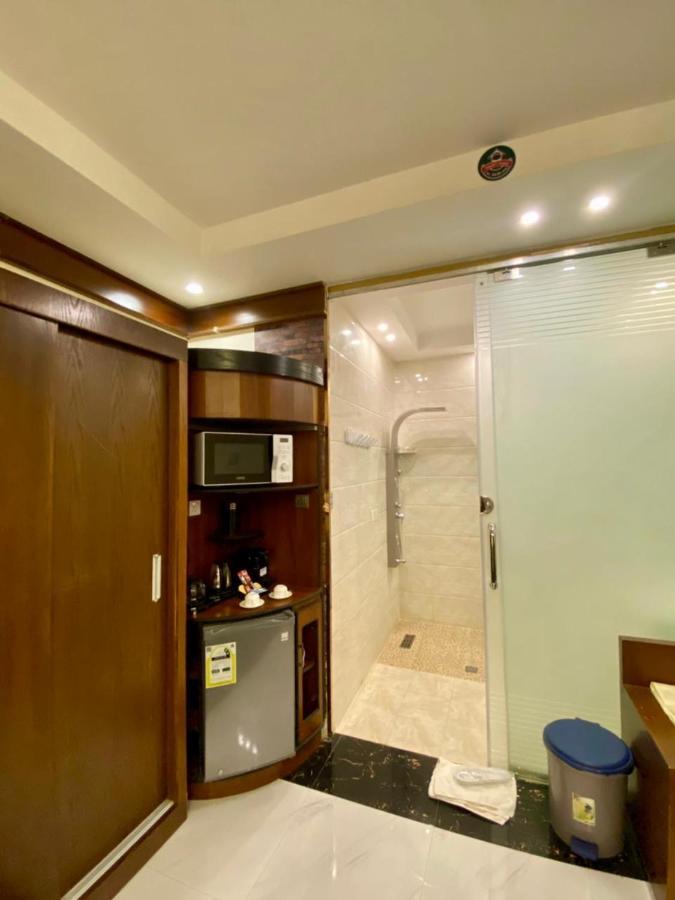 Aral Hotel Apartments Табук Экстерьер фото