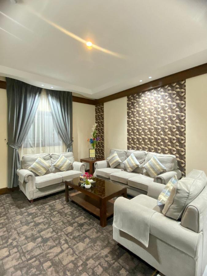 Aral Hotel Apartments Табук Экстерьер фото