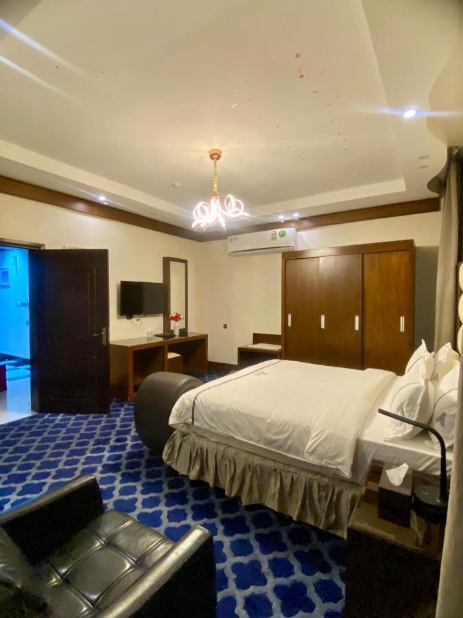 Aral Hotel Apartments Табук Экстерьер фото