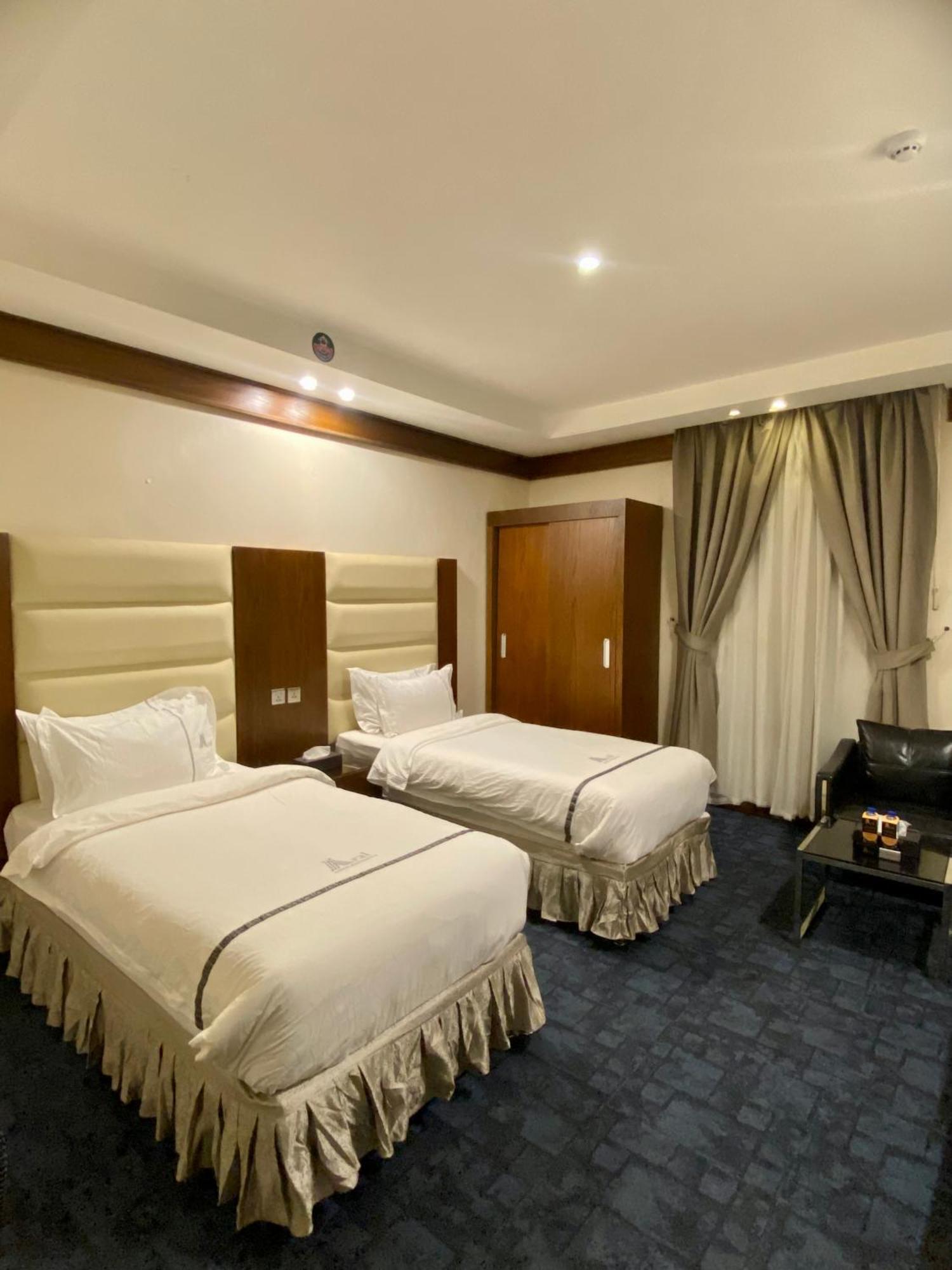 Aral Hotel Apartments Табук Экстерьер фото