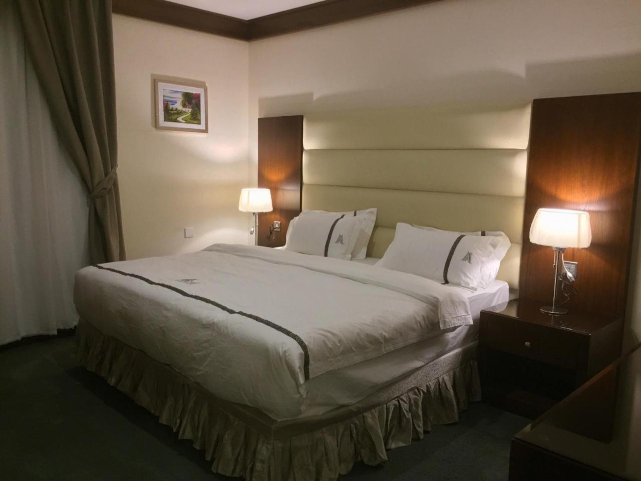 Aral Hotel Apartments Табук Экстерьер фото